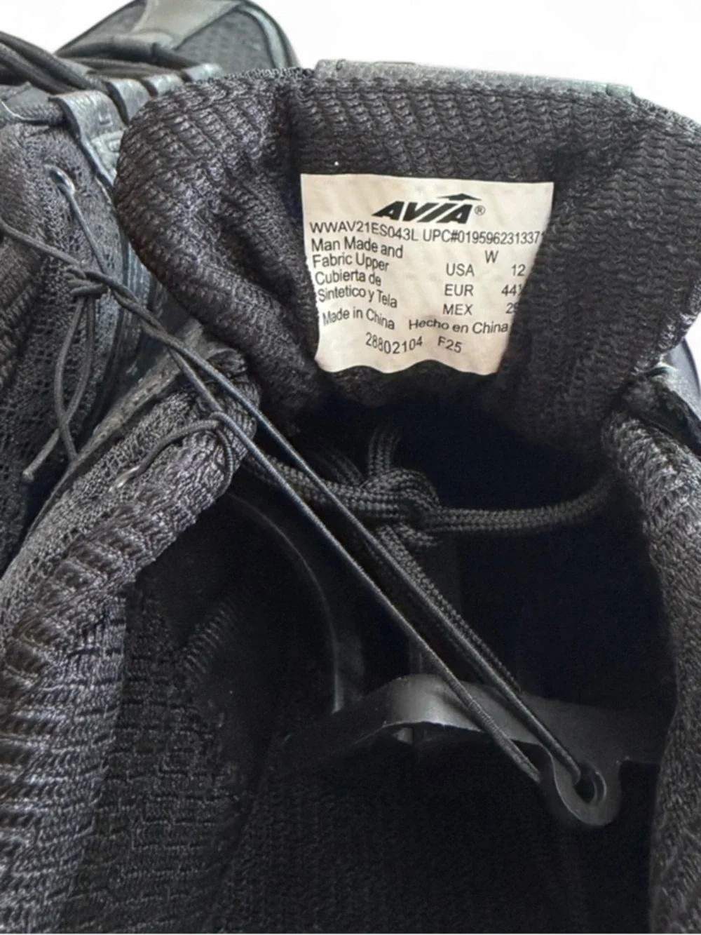 Avia brand new